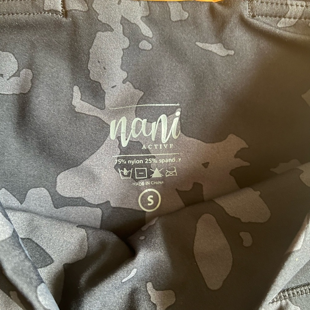 Nani Black and Grey Floral Print Bike Shorts with pockets - Picture 3 of 3